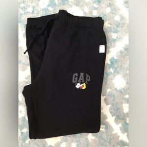 GAP Black Sweatpants with Small Multicolor Logo